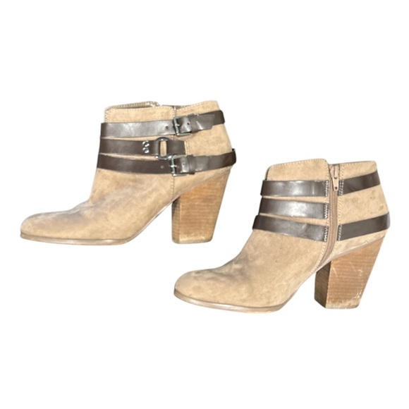 Carlos by Carlos Santana Faux Suede Block Heel‎ Ankle Boot, Preowned, Size 11M. - Picture 5 of 6